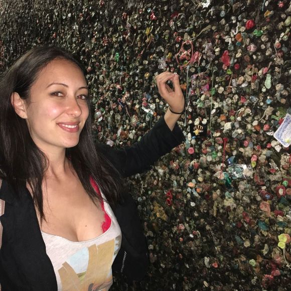 Meet your Posher, Lana - Picture 1 of 1